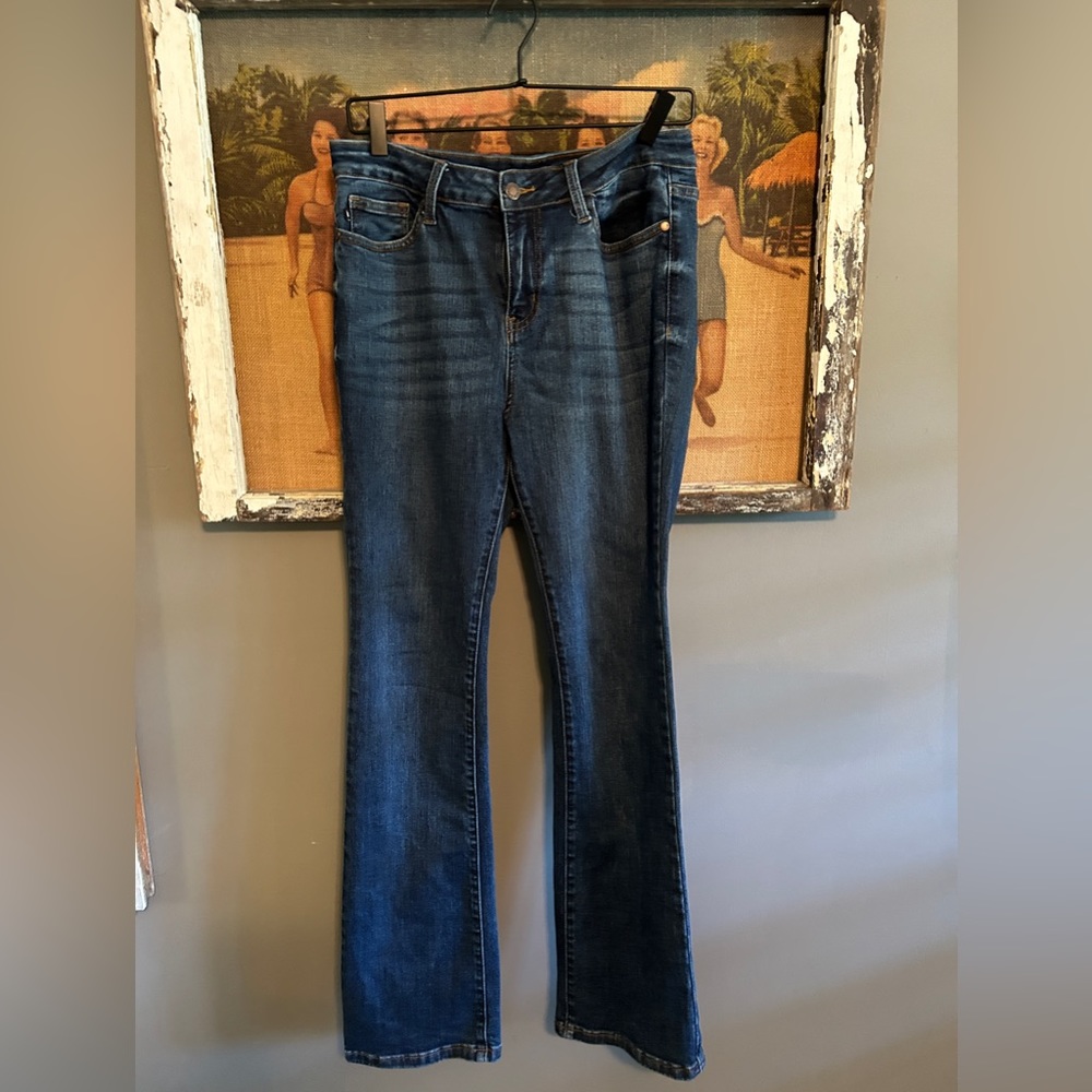 Judy Blue Slim Bootcut jeans